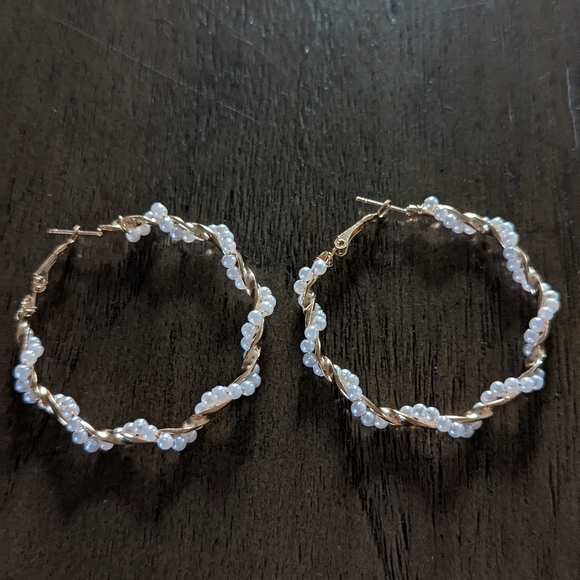 Earrings - Hoops with pearls - Picture 1 of 2